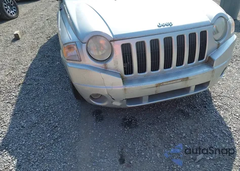 2007 Jeep Compass Sport z USA, uszkodzony, nr VIN 1J8FT47W87D211008